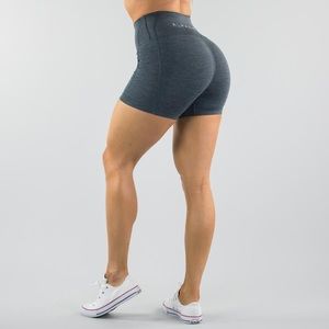 Alphalete Old Revival Shorts Grey